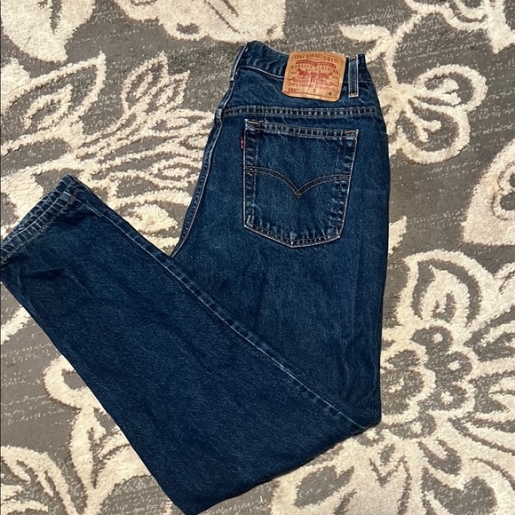 Levi's Denim - Levi's 550  Blue Straight Jeans with Classic Indigo Shade like new.